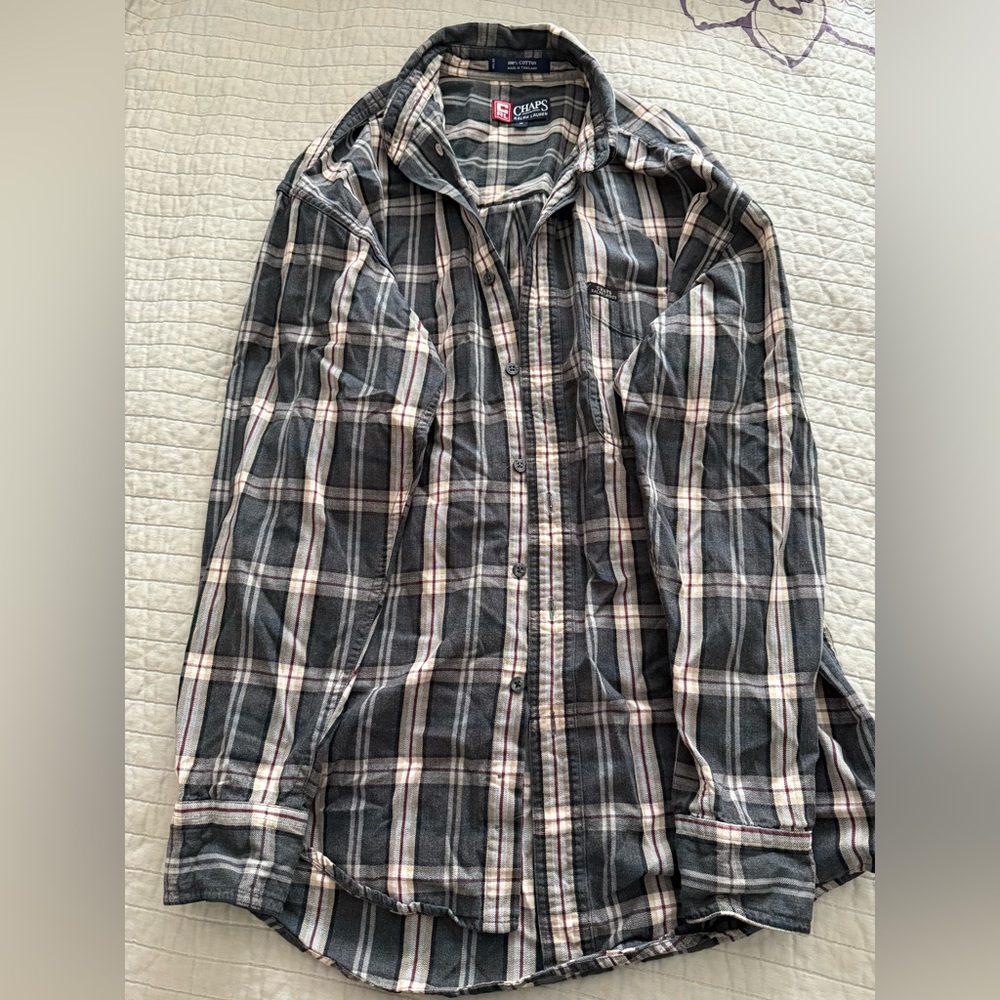 Chaps Dark Plaid Men’s Long Sleeve Shirt Size Medium